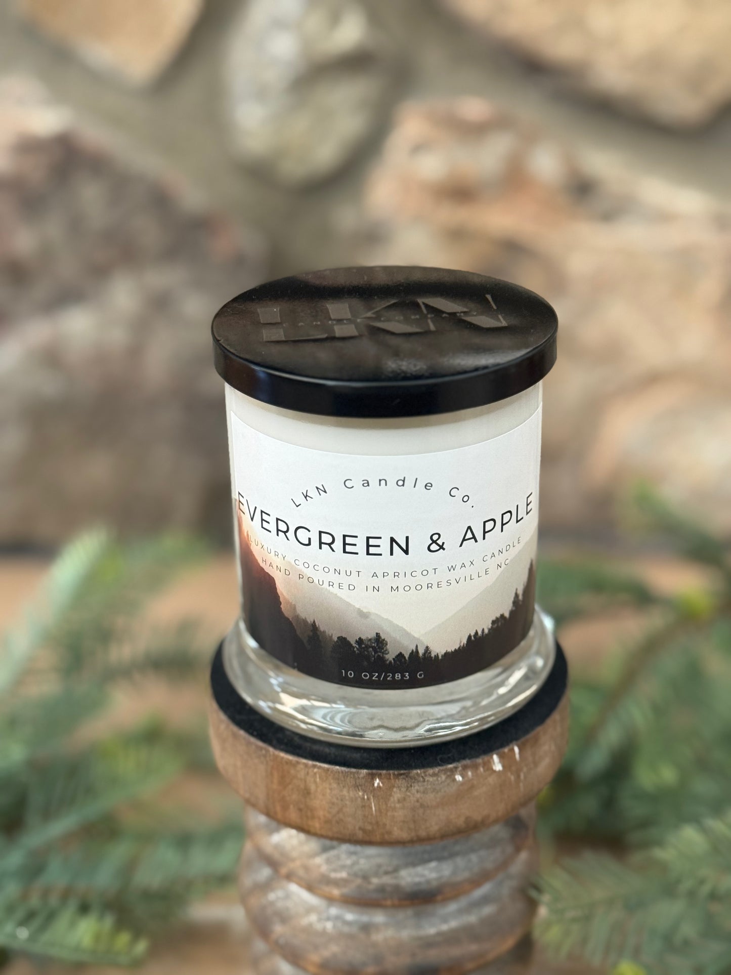 Evergreen & Apple 10oz Candle